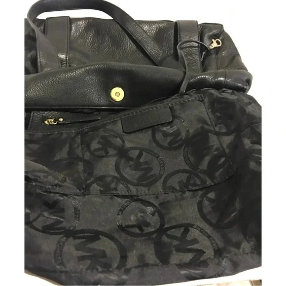 Michael Kors black leather shoulder handbag - Picture 8 of 12
